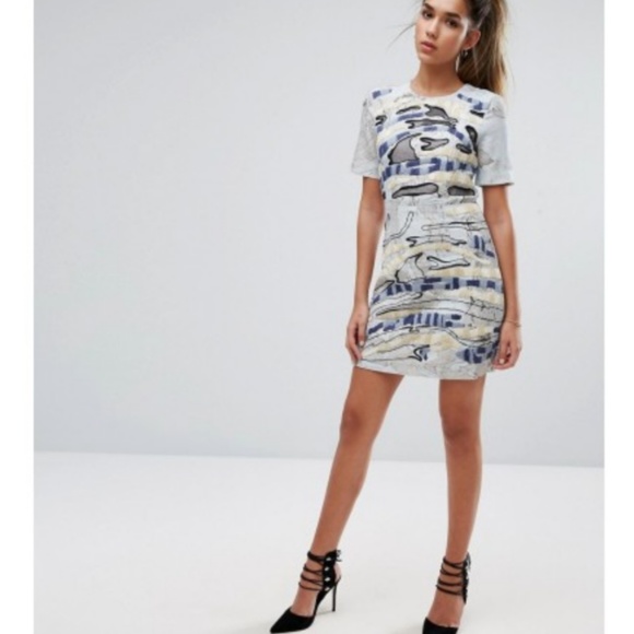 French Connection Dresses & Skirts - French Connection~Derain Stitch Back Cut Out Dress